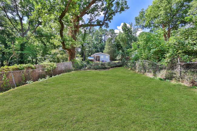 Photo - 1268 Ladd St SW