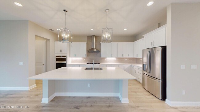 Photo - 511 Marquesa Cir
