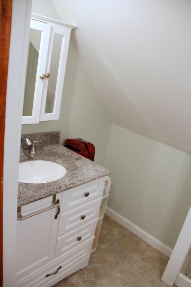 Photo - 34 William St Unit A