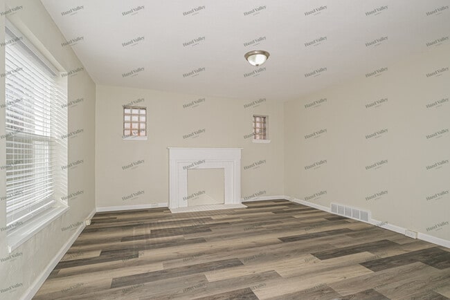 Photo - 1100 Mona Dr