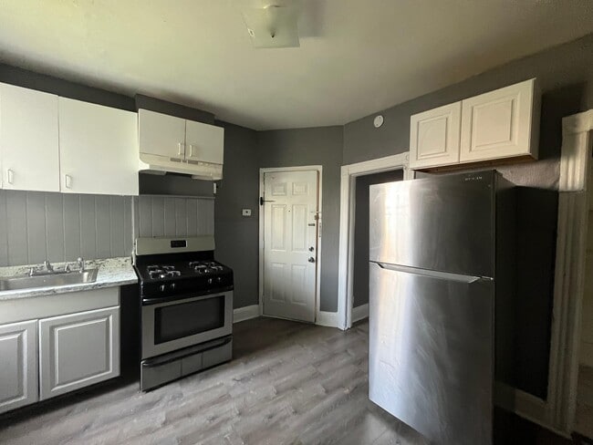 Building Photo - 69 Williams Ave Unit 1