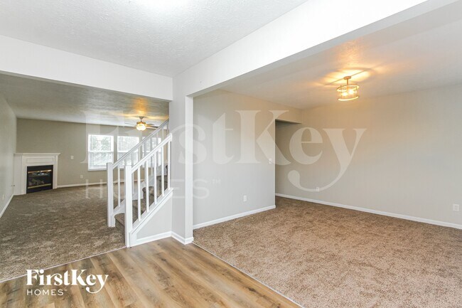 6802 Harriet Dr
