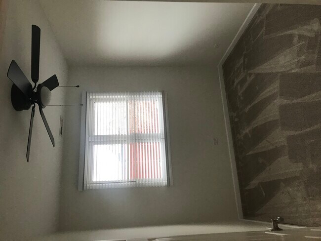 Photo - 4165 S Ellis Ave Unit 2N