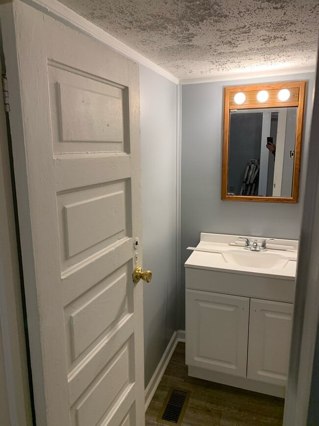 Photo - 2408 Harvard Ave Unit Bedroom #1 w/Private Entrance