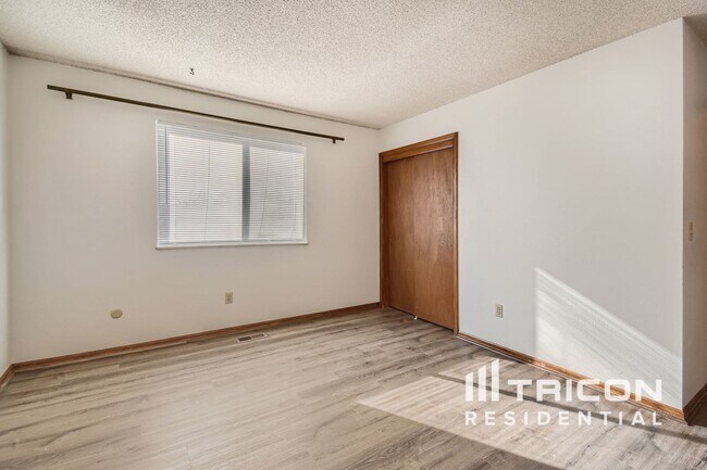 Photo - 6552 W Morraine Pl