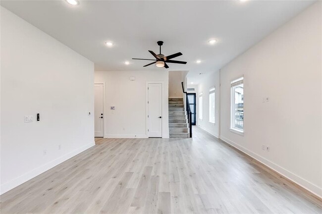 Photo - 1703 Kit Cir