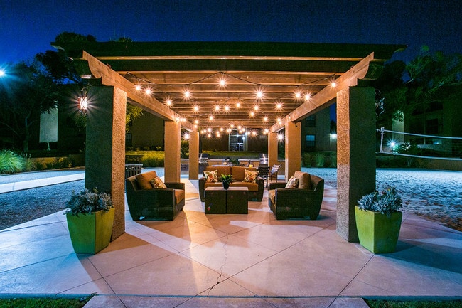 Lighted Seating - Del Rio Apartments