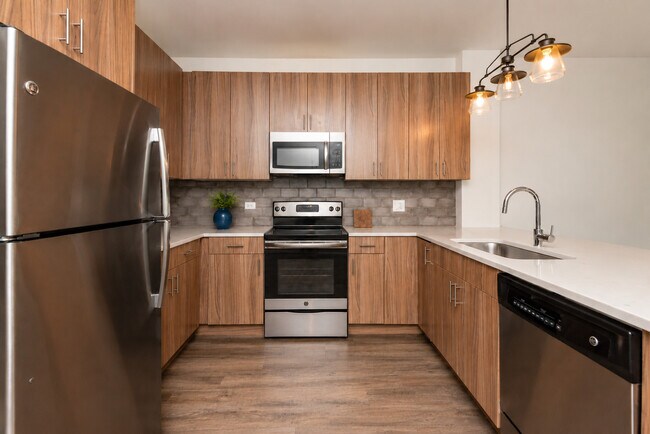 Photo - 2111 S Halsted St