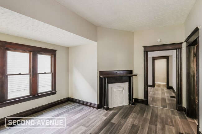 Photo - 2638 Hale Ave