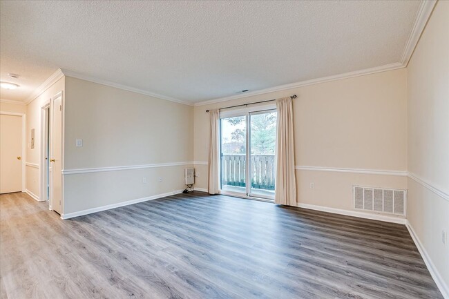 Photo - 211 Ravens Crest Dr