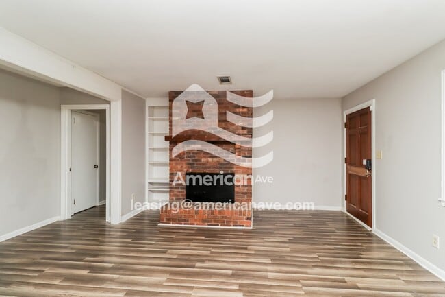 Photo - 225 Springfield Cir