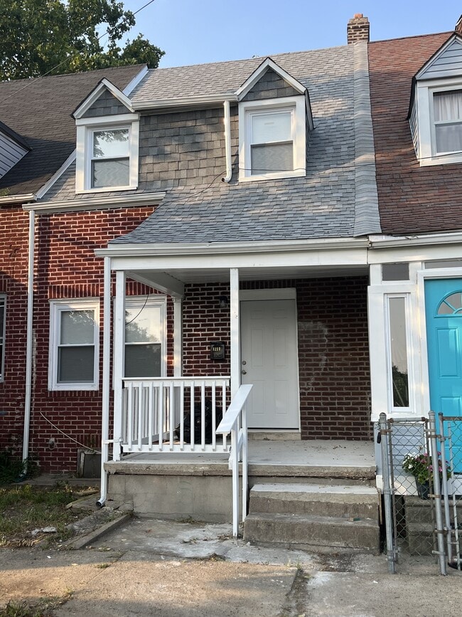 Building Photo - 1211 Johnson St Rental