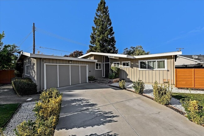 Photo - MID-CENTURY MODERN ON WILLOW GLEN BORDER -  SPACIOUS LOT
