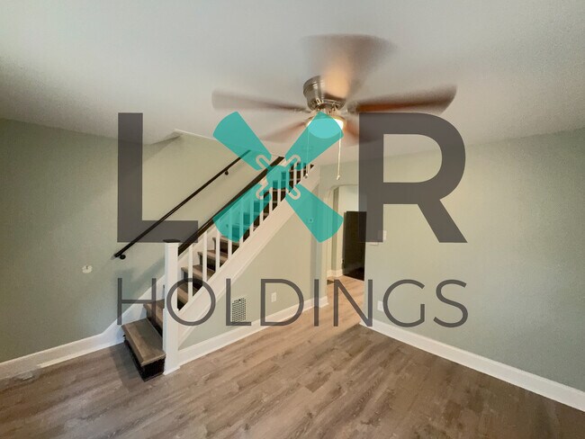 Photo - 1236 Clover Ln