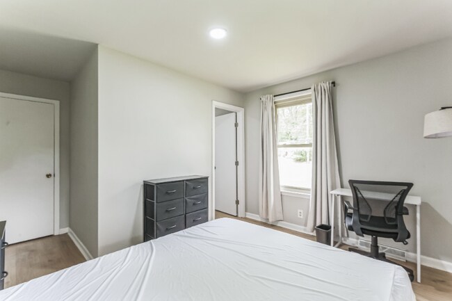 Photo - 2265 Wildwood Dr