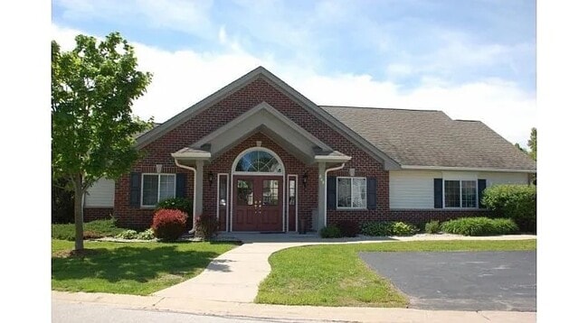 Photo - 542 Pewaukee Rd Unit A