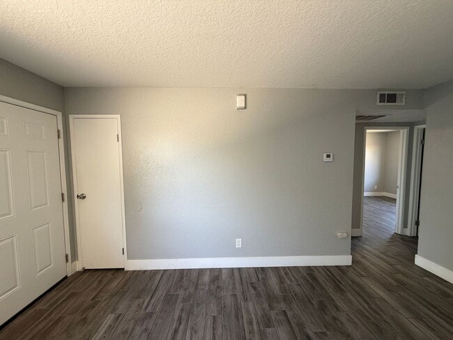 Photo - 725 Lambert Way Unidad 725 Lambert Way Apt 2