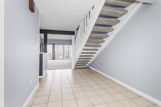 Photo - 50 April Point Dr S Unit 50