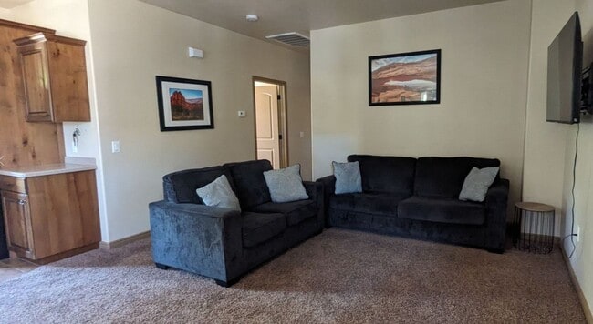 Photo - 1177 N Northfield Rd