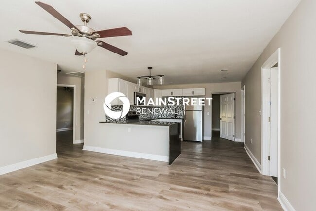 Photo - 3 Bedroom Pet-Friendly Home in NEW PORT RI...