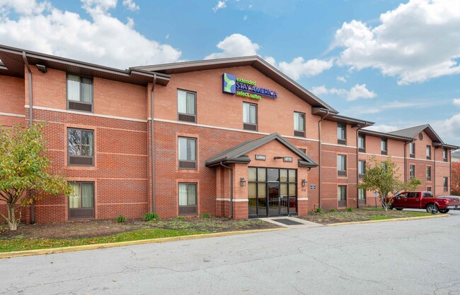 Photo - Furnished Studio-South Bend - Mishawaka - ...
