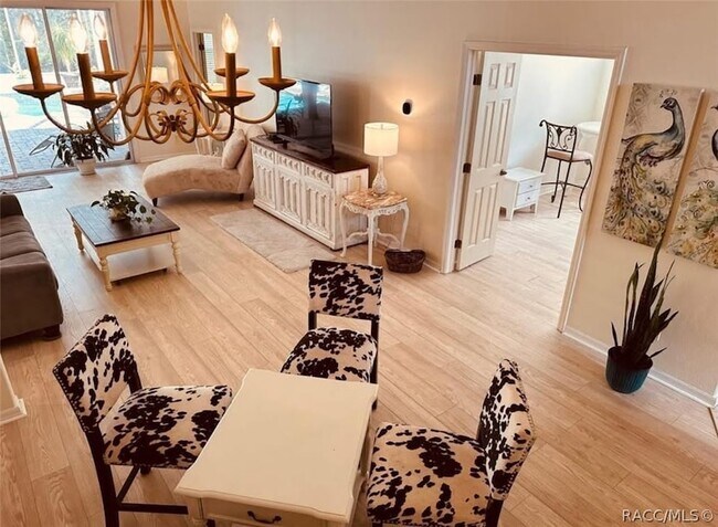 1281 W Diamond Shore Loop