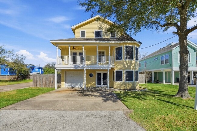 Building Photo - 818 Cedar Rd