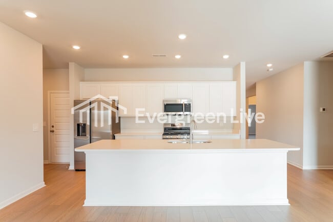 Photo - 100 Chain Bridge Circle