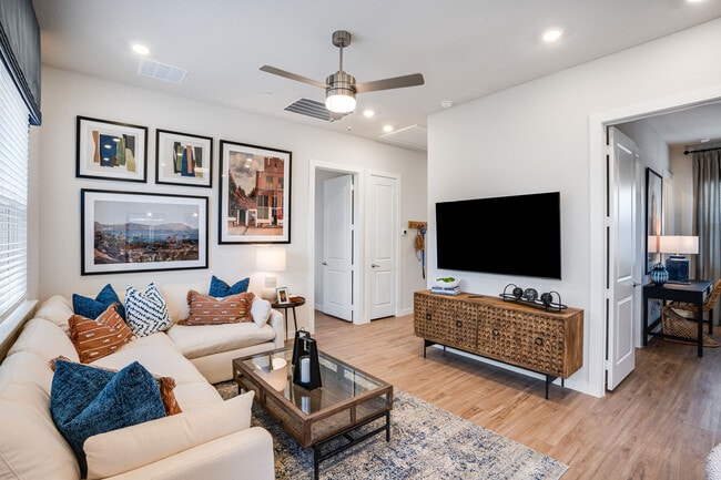Yardly Elm apartments — community photo