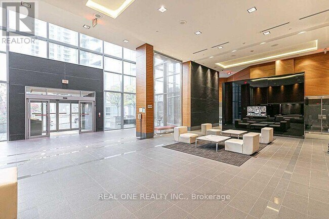 Photo - 125 Village Green Square Unit 1710