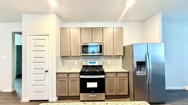 Building Photo - 2340 Mooneye Ct