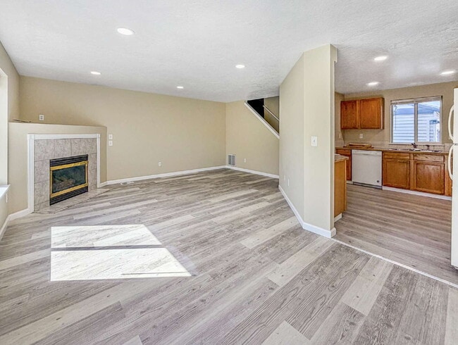 Photo - Spacious 3-bedroom Duplex in Wilkes Neighborhood Unit B