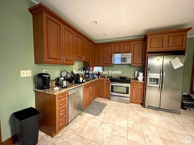 Building Photo - 314 Centre St Unit 2 Rental