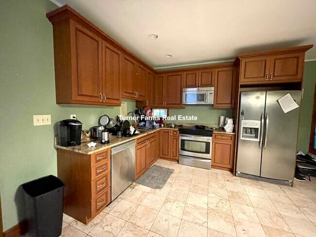 Photo - 314 Centre St Apartments Unit 2