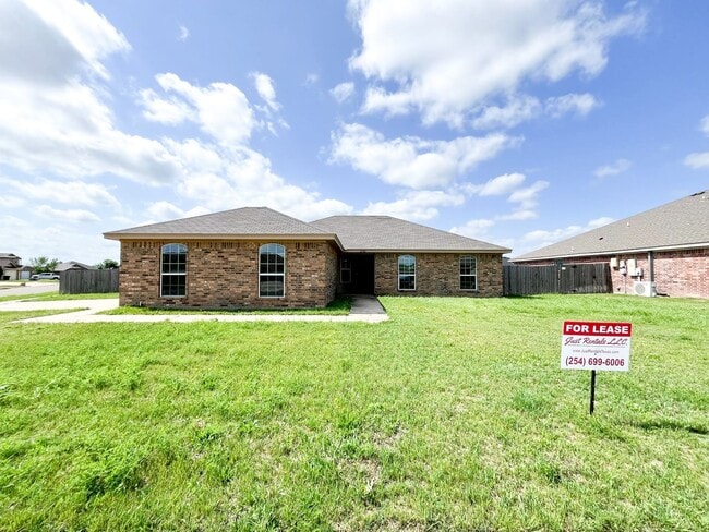 Building Photo - Available NOW!!!! This Beautiful 1 story, 4 Bedroom, 2 bath home in Killeen has a lot to offer! ...