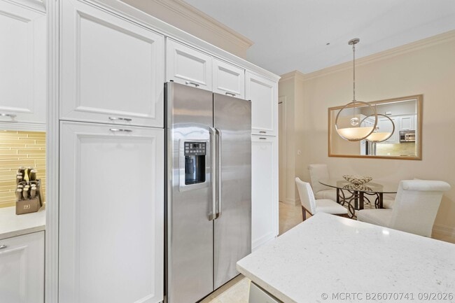 Photo - 150 NE 6th Ave