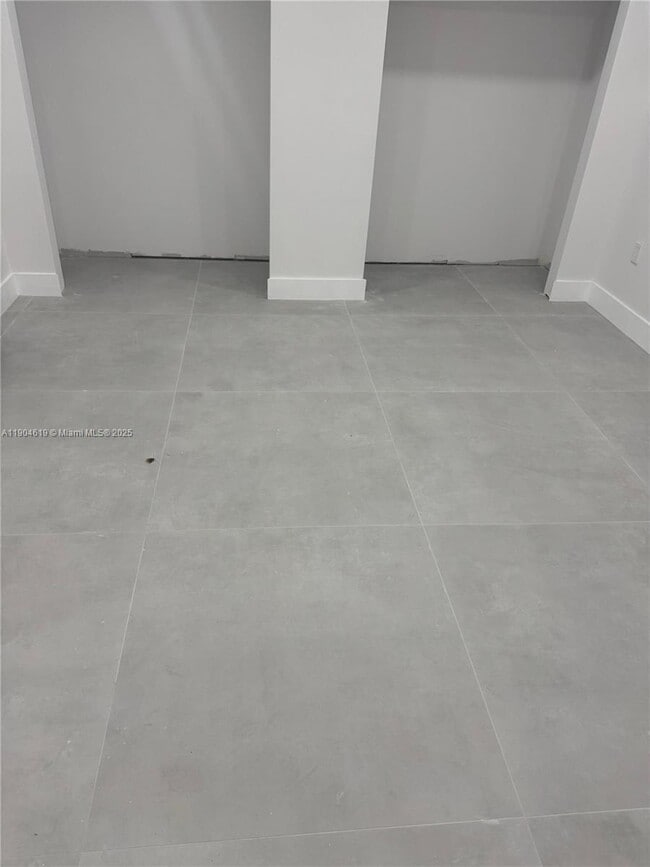 Photo - 9410 SW 55th St