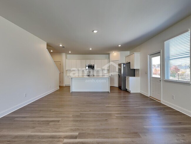 Photo - 510 Pointe Dr