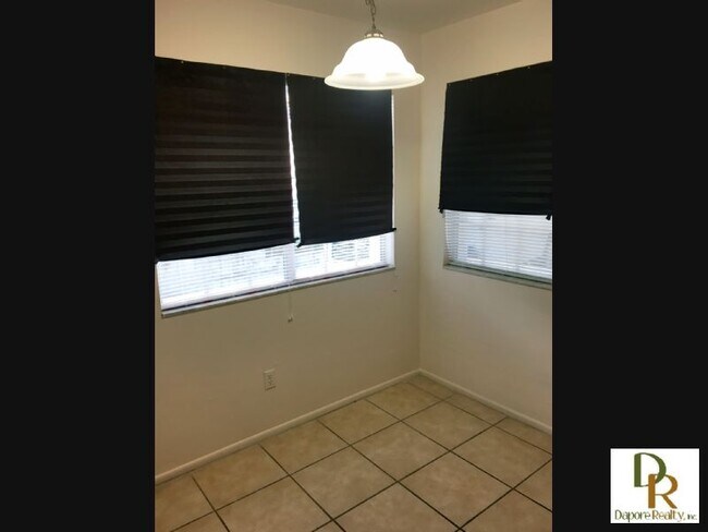 Photo - 3 Bedroom, 2.5 Bath, Garage, Screen Porch,...