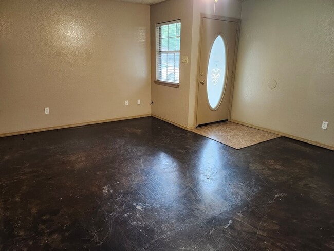 Photo - 2016 Watts Rd Unit 2016 Watts Rd. Apt D