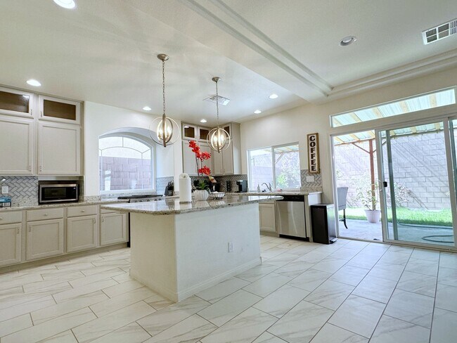 Photo - 4Bdrm/2.5bath Single Family Home - Fully Furnished