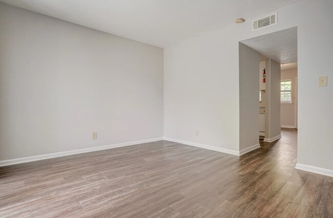 Photo - Chesney Woods Apartments