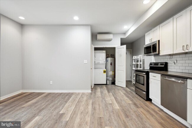 Photo - 1200 N 5th St Unit 2F