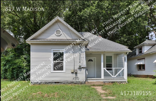 Building Photo - 817 W Madison-