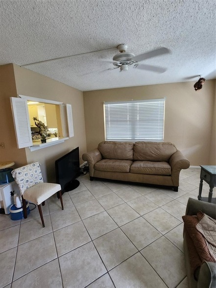 Photo - 104 Westbury E