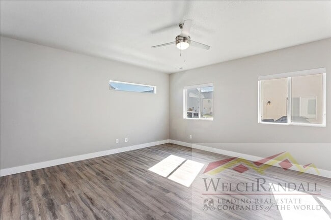 Photo - Beautiful 3 Bed 2.5 Bath Townhome in West ...