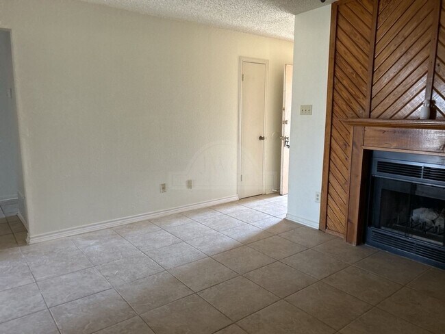 Photo - 206 Sorrell Dr