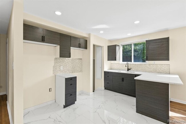 Photo - 20232 Braile St