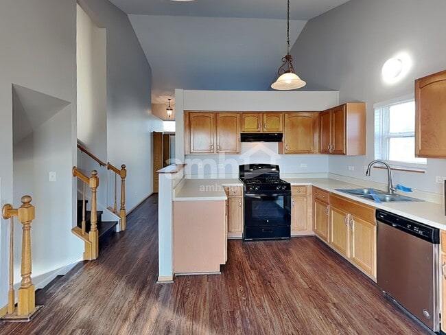 Photo - 16517 Kingsbrook Dr