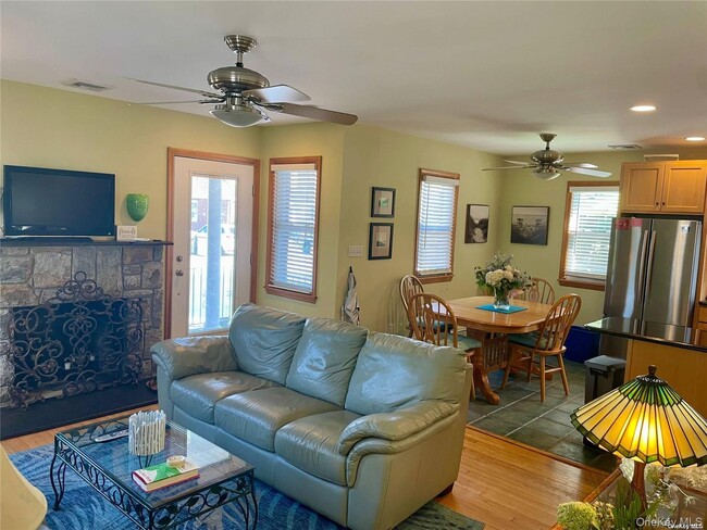 Photo - 89 Lynbrook Ave